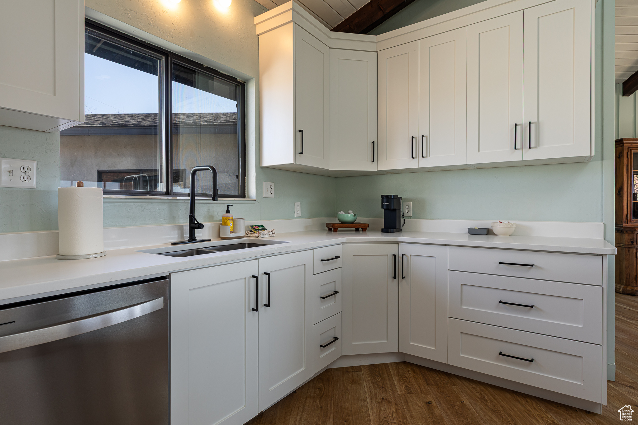 Kanab, Utah, 84741, United States, 3 Bedrooms Bedrooms, ,2 BathroomsBathrooms,Residential,For Sale,1856860