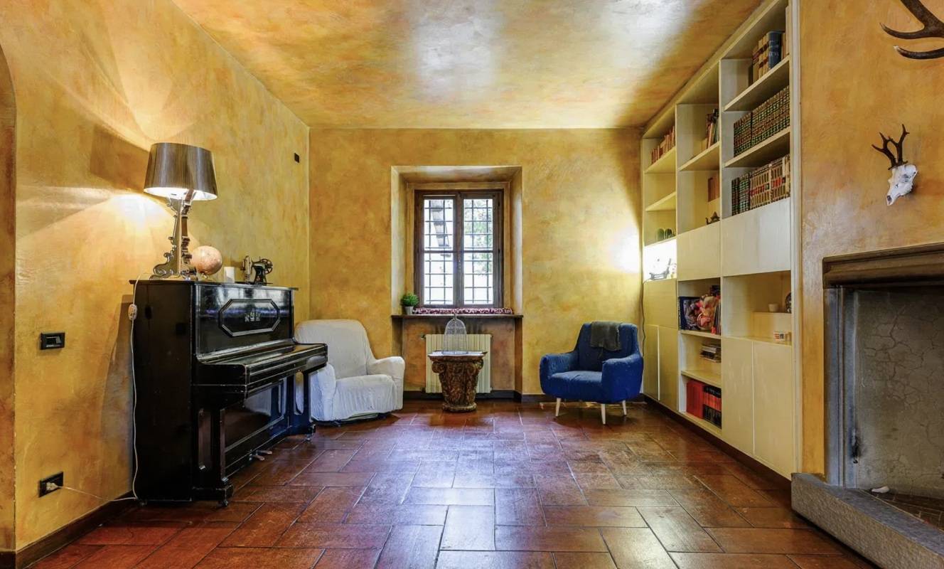 Prato, Prato, 50047, IT, 8 Bedrooms Bedrooms, ,6 BathroomsBathrooms,Residential,For Sale,1991549