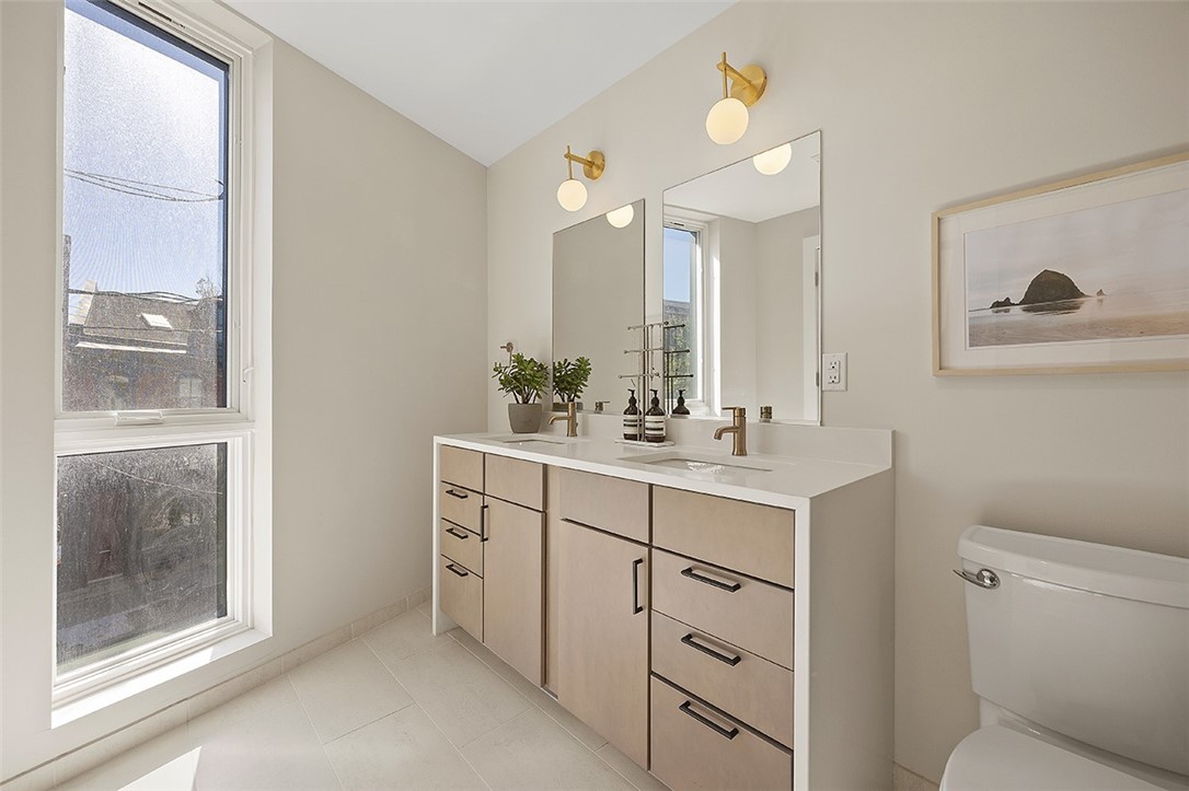 Lawrenceville, Pennsylvania, 15201, United States, 2 Bedrooms Bedrooms, ,2 BathroomsBathrooms,Residential,For Sale,1960750