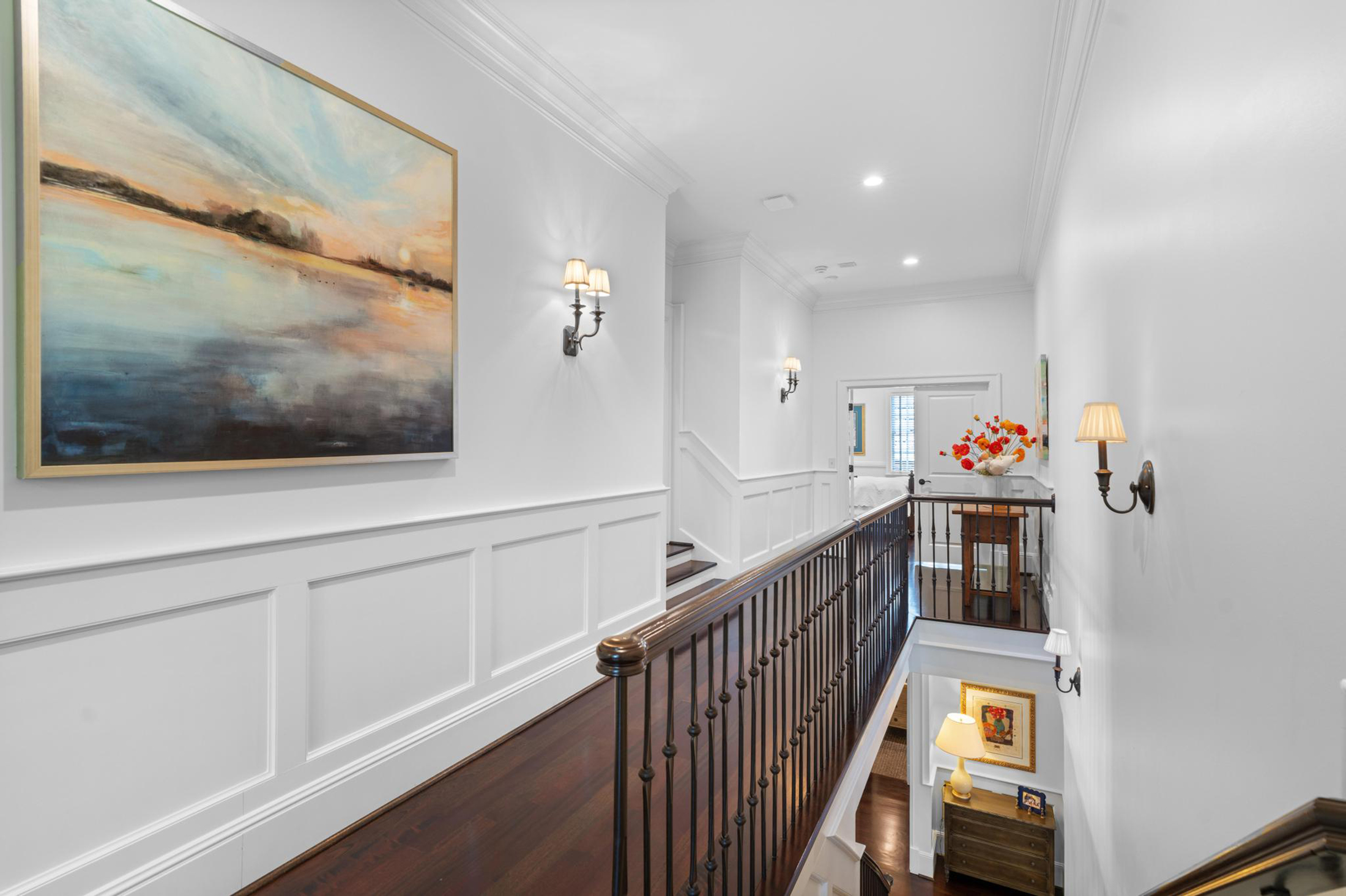  Sophisticated Newer Custom-built Home in Desirable Garden Hills - 物件實景