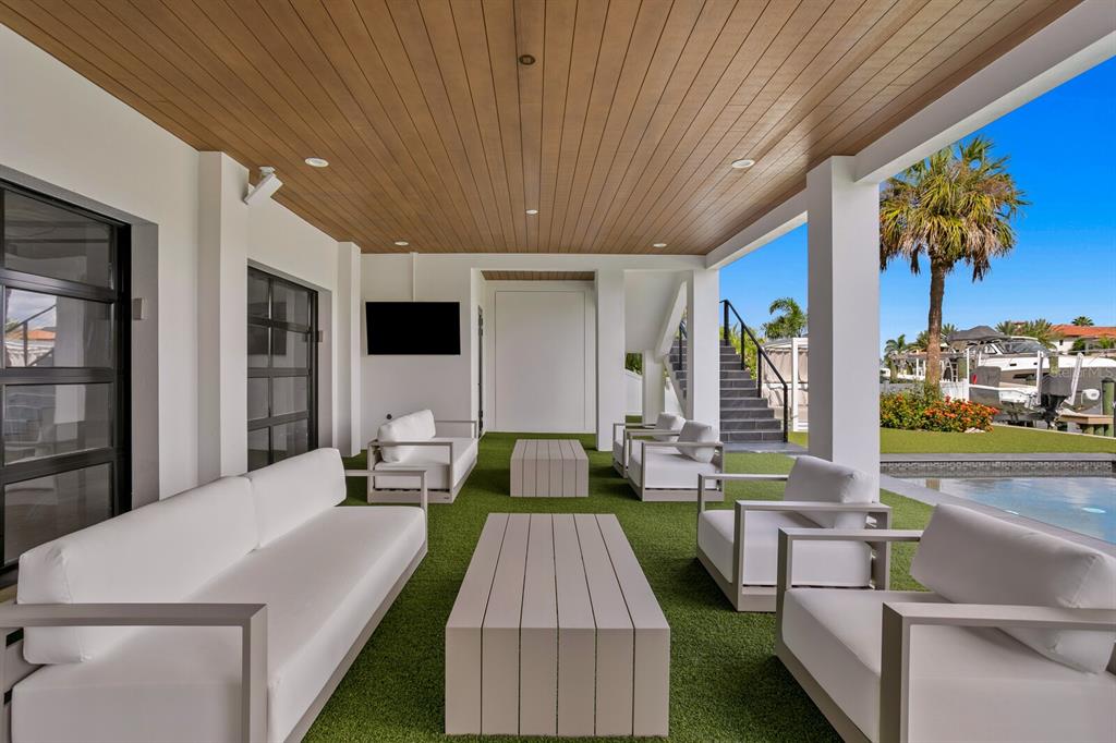 Tampa, Florida, 33629, United States, 4 Bedrooms Bedrooms, ,6 BathroomsBathrooms,Residential,For Sale,1932430