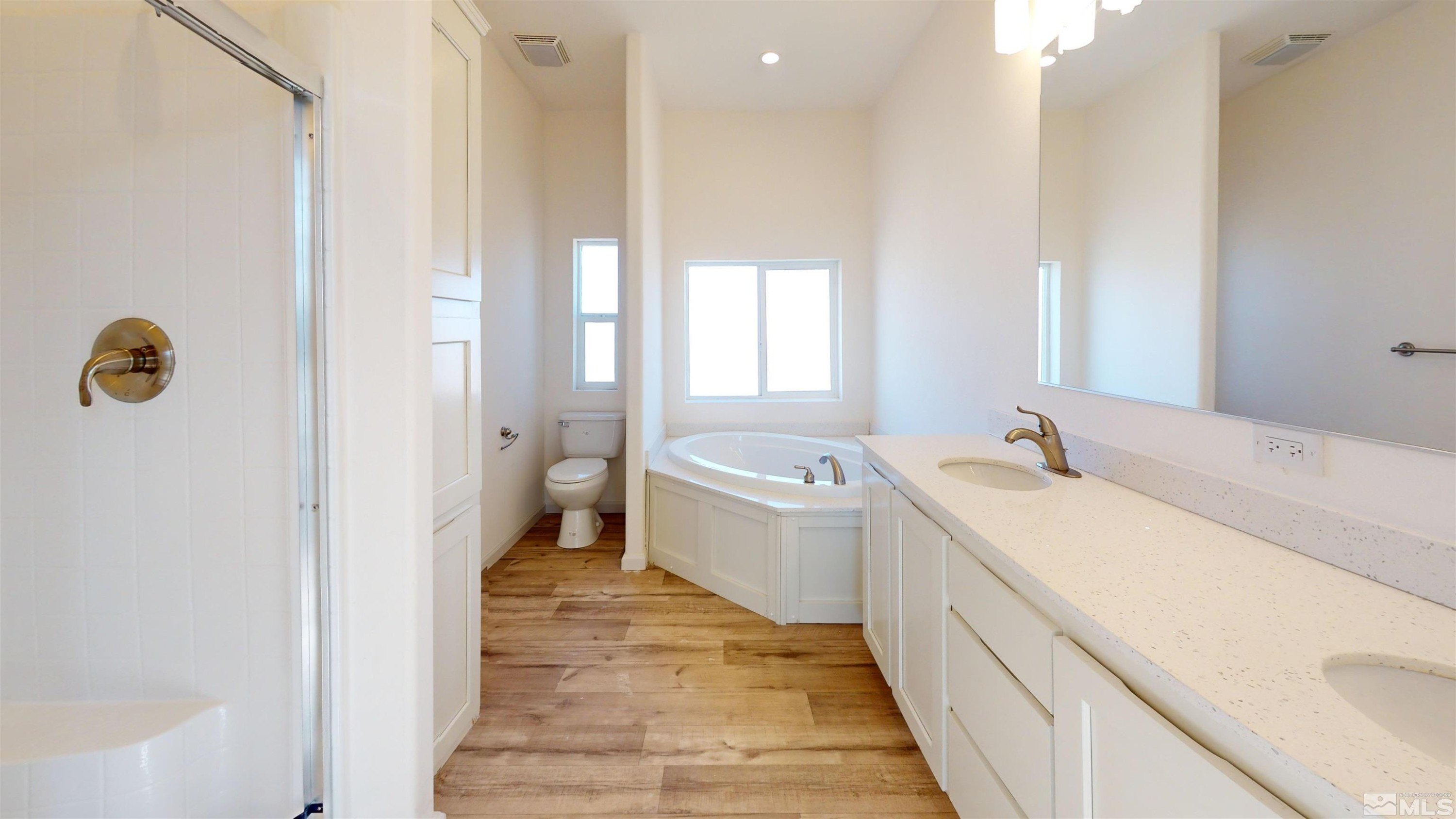 Winnemucca, Nevada, 89445, United States, 4 Bedrooms Bedrooms, ,3 BathroomsBathrooms,Residential,For Sale,1977385