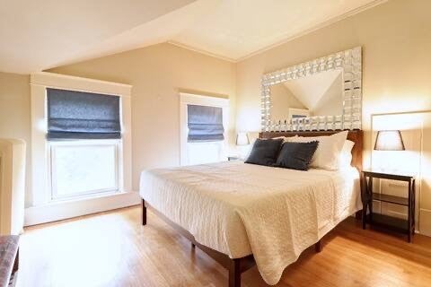 Geneva, New York, 14456, United States, 6 Bedrooms Bedrooms, ,4 BathroomsBathrooms,Residential,For Sale,1901730
