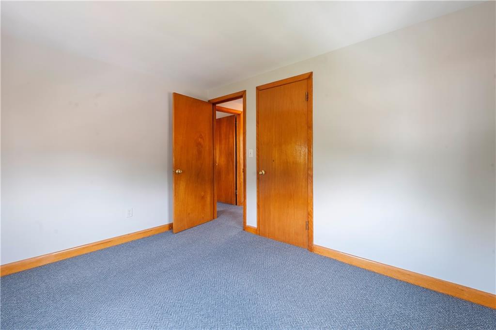 West Warwick, Rhode Island, 02893, United States, 6 Bedrooms Bedrooms, ,2 BathroomsBathrooms,Residential,For Sale,1973795