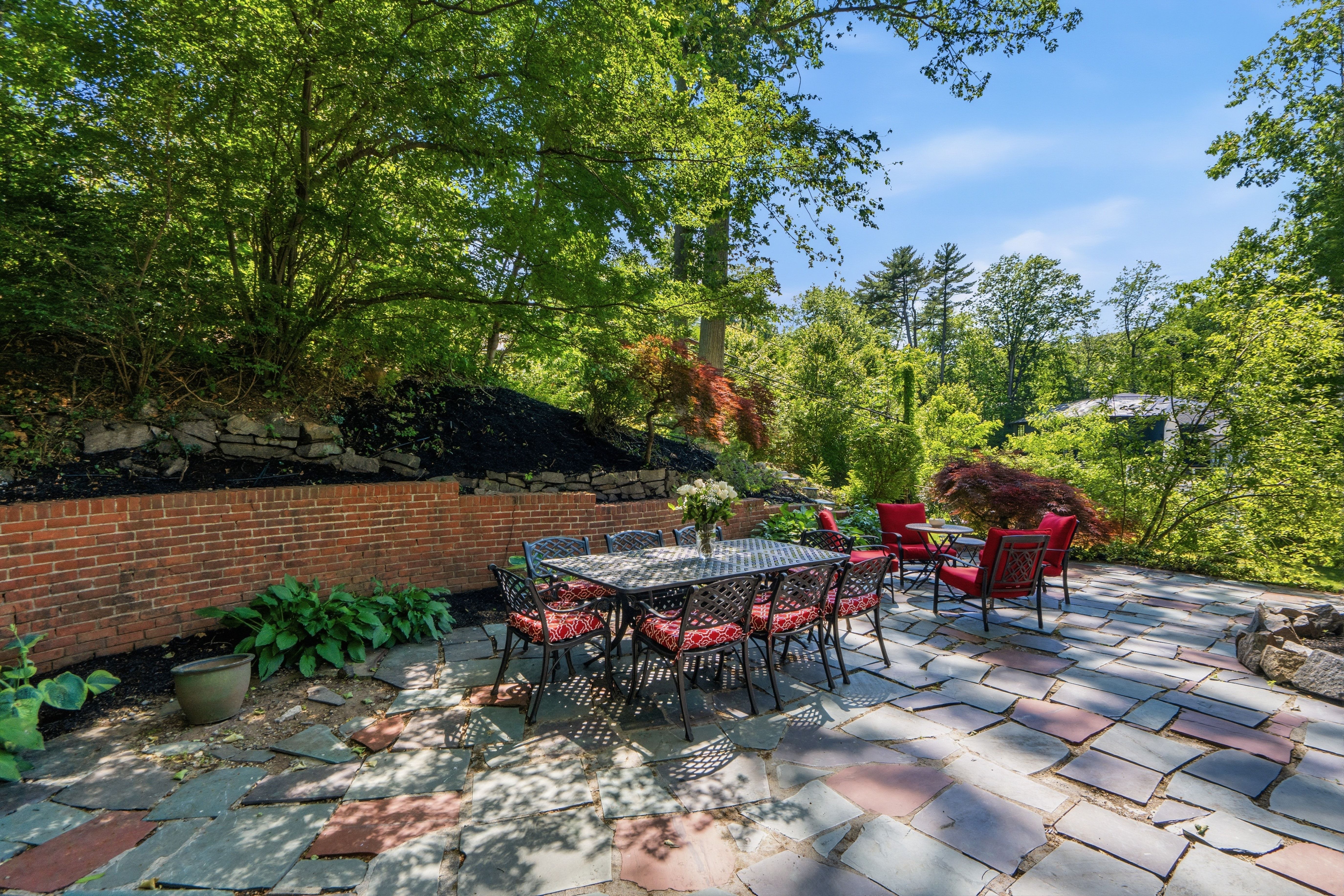  155 Birch Drive, East Hills, NY 11576 - 物件實景