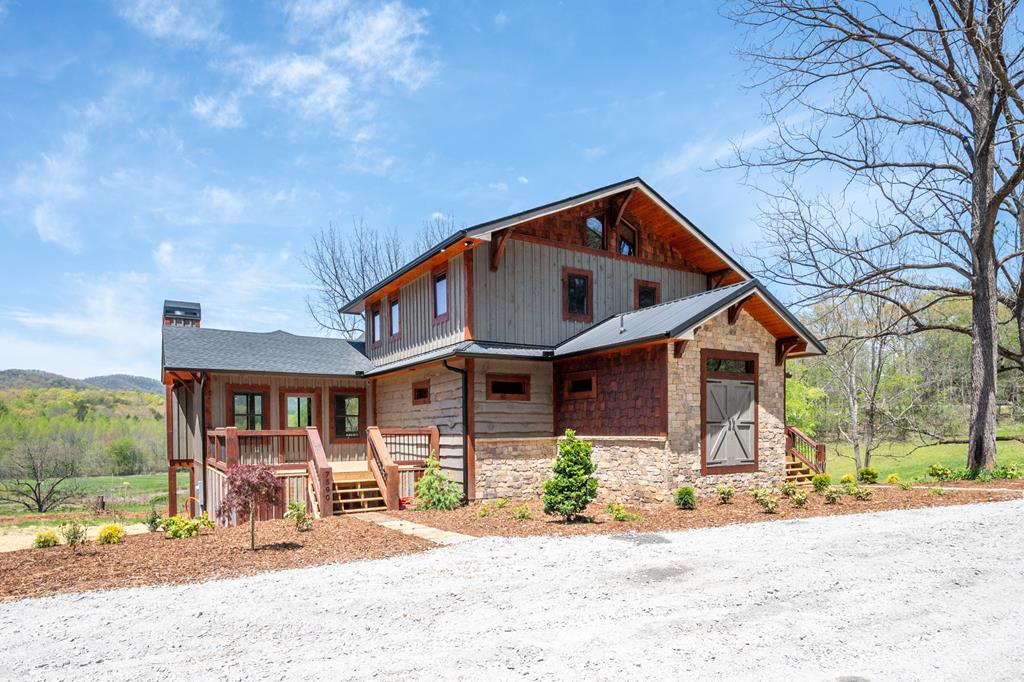 Blue Ridge, Georgia, 30513, United States, 4 Bedrooms Bedrooms, ,4 BathroomsBathrooms,Residential,For Sale,1804354