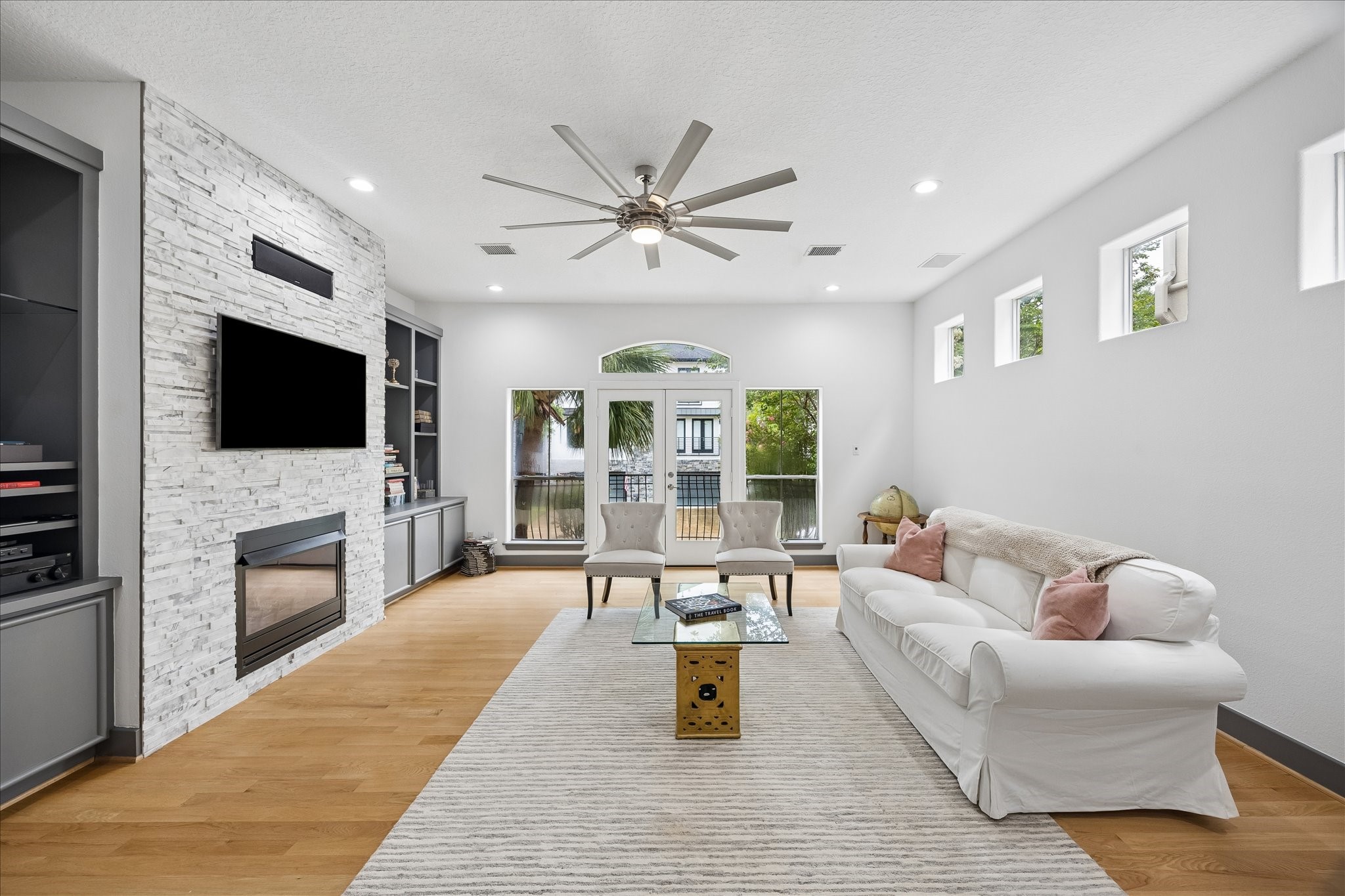  6406 Rodrigo Street B - 物件實景