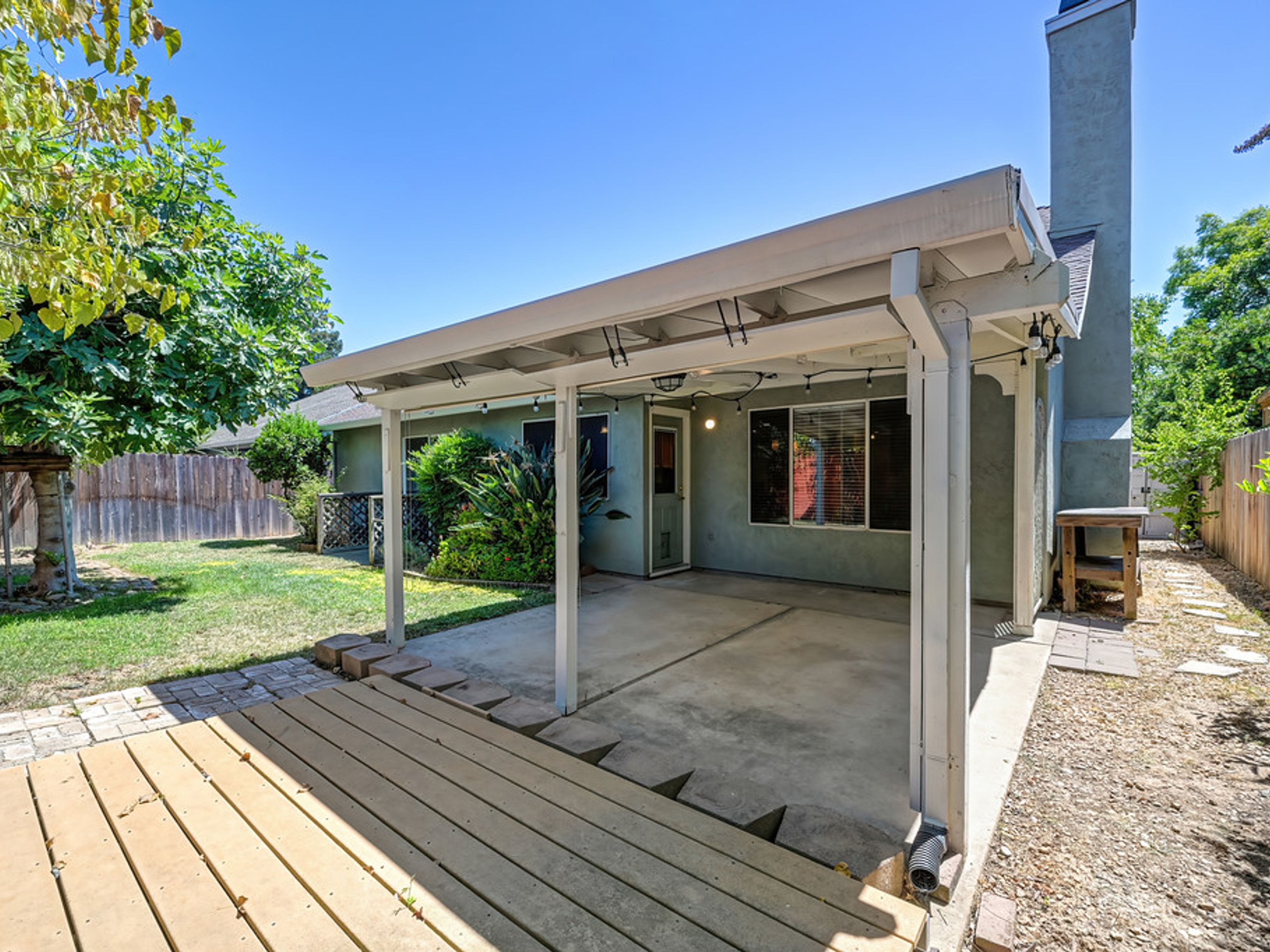  2712 Stoughton Way, Sacramento, CA 95827 - 物件實景