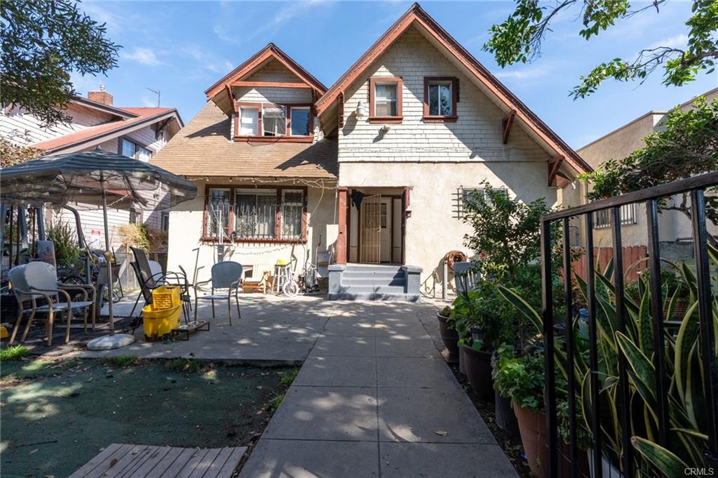 Los Angeles, California, 90037, United States, 7 Bedrooms Bedrooms, ,Residential,For Sale,1935782