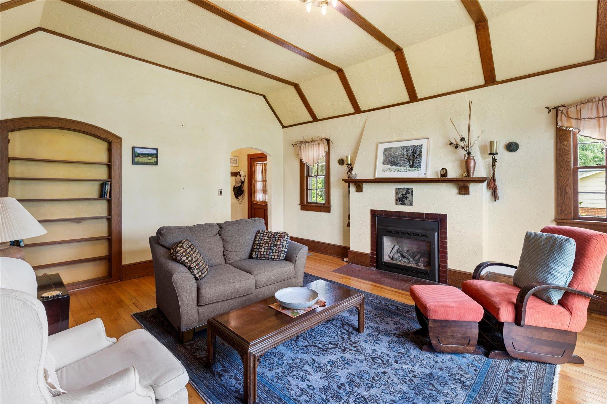 Blacksburg, Virginia, 24060, United States, 3 Bedrooms Bedrooms, ,3 BathroomsBathrooms,Residential,For Sale,1986553