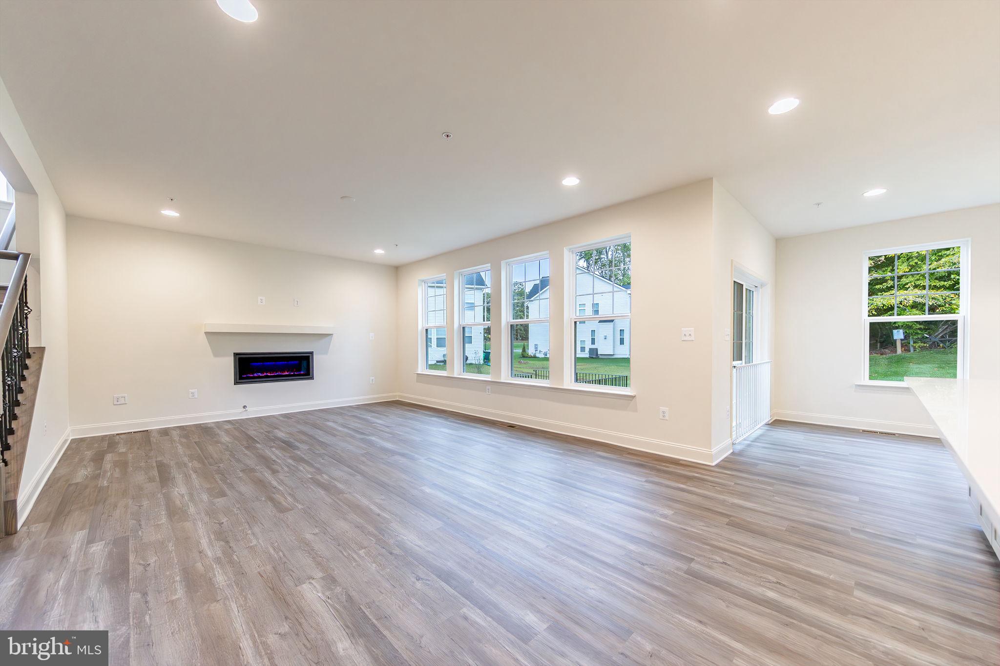 Clinton, Maryland, 20735, United States, 5 Bedrooms Bedrooms, ,5 BathroomsBathrooms,Residential,For Sale,1873789