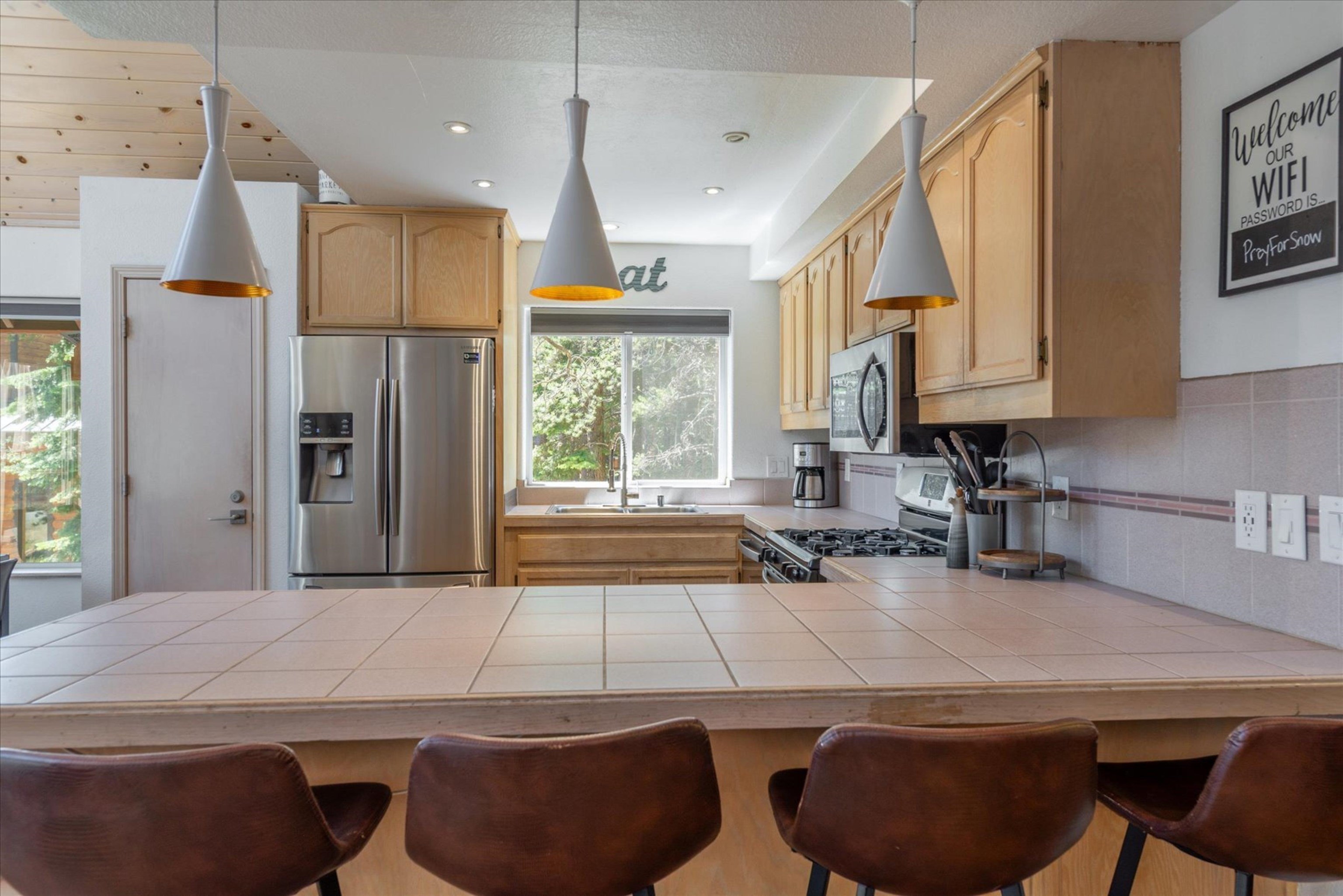Truckee, California, 96161, United States, 3 Bedrooms Bedrooms, ,2 BathroomsBathrooms,Residential,For Sale,1939259