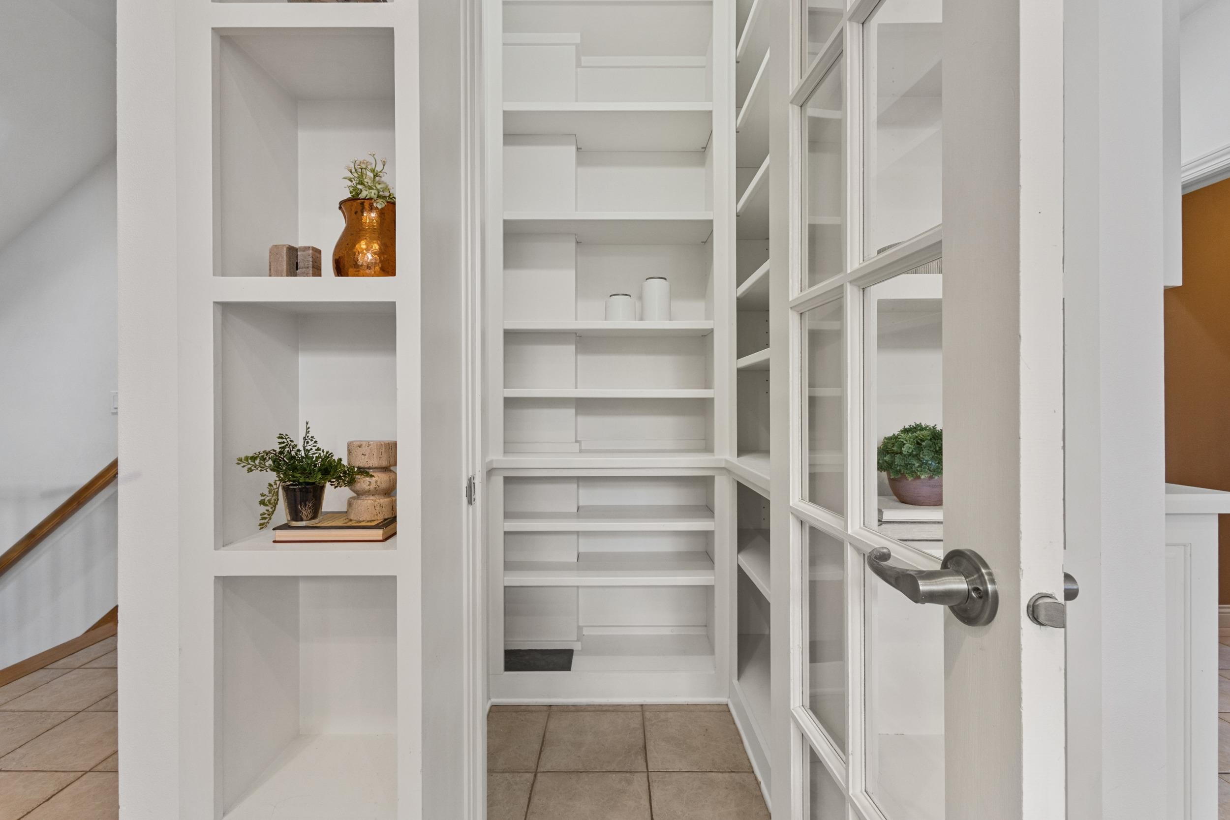 Neenah, Wisconsin, 54956, United States, 4 Bedrooms Bedrooms, ,4 BathroomsBathrooms,Residential,For Sale,2009694