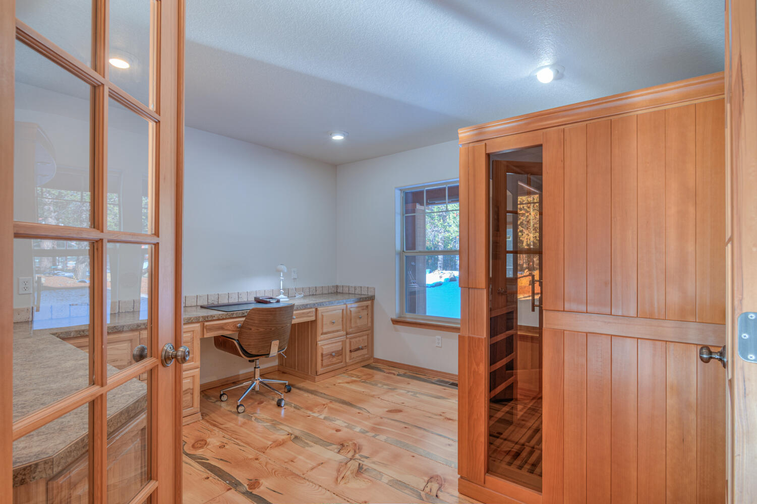 Bend, Oregon, 97707, United States, 5 Bedrooms Bedrooms, ,3 BathroomsBathrooms,Residential,For Sale,2010023