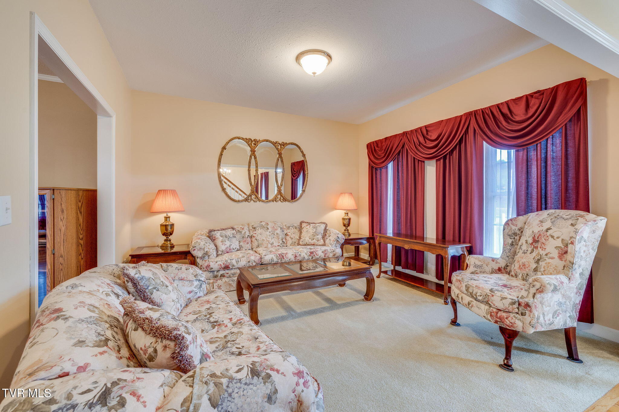 Johnson City, Tennessee, 37601, United States, 5 Bedrooms Bedrooms, ,4 BathroomsBathrooms,Residential,For Sale,2005750