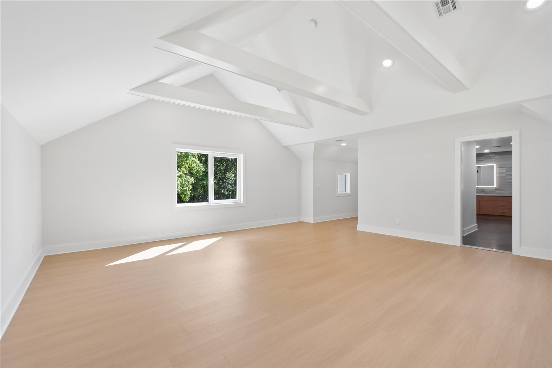  Custom Home Newly Renovated From the Ground Up - 物件實景