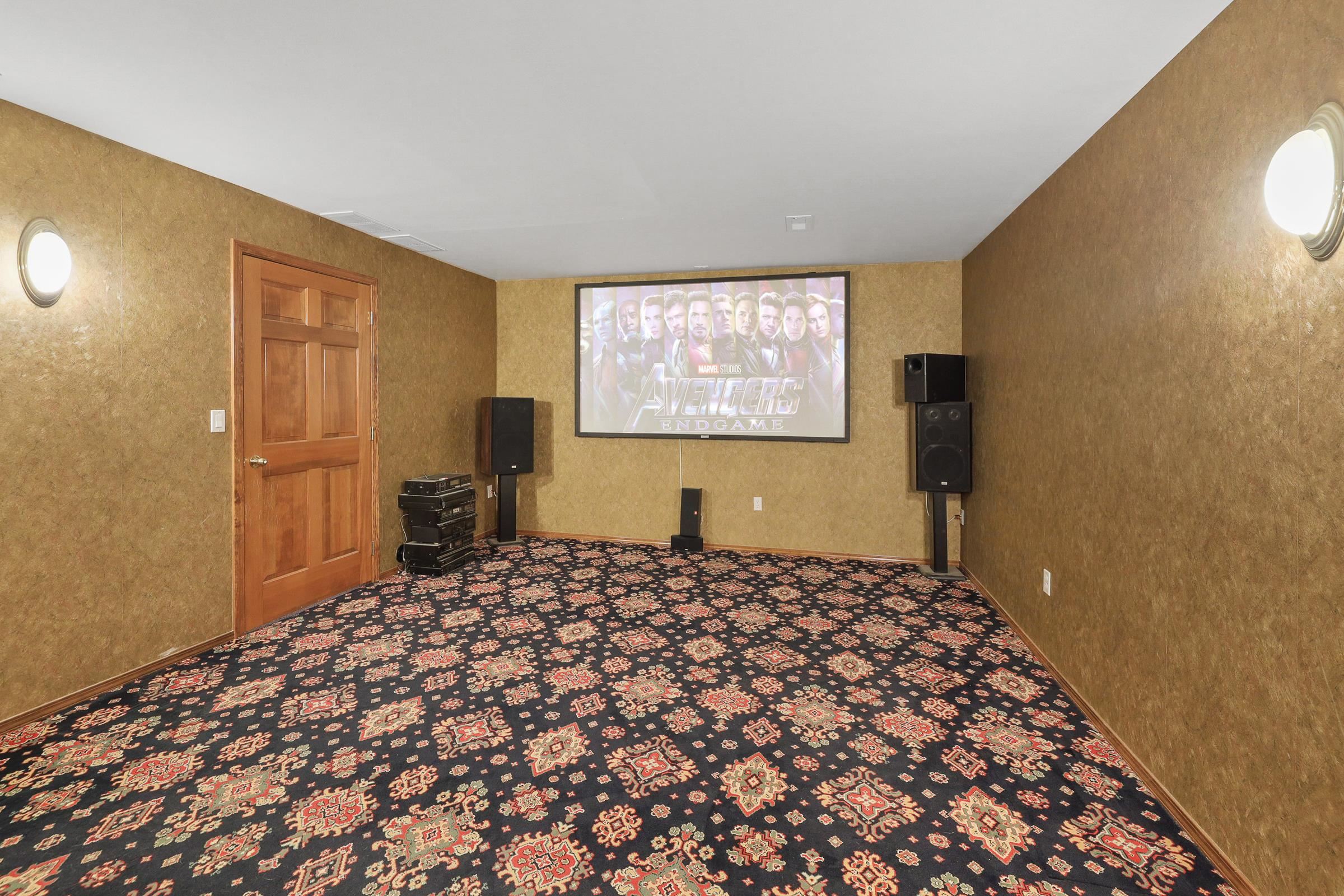 Mead, Washington, 99021, United States, 5 Bedrooms Bedrooms, ,5 BathroomsBathrooms,Residential,For Sale,1838740