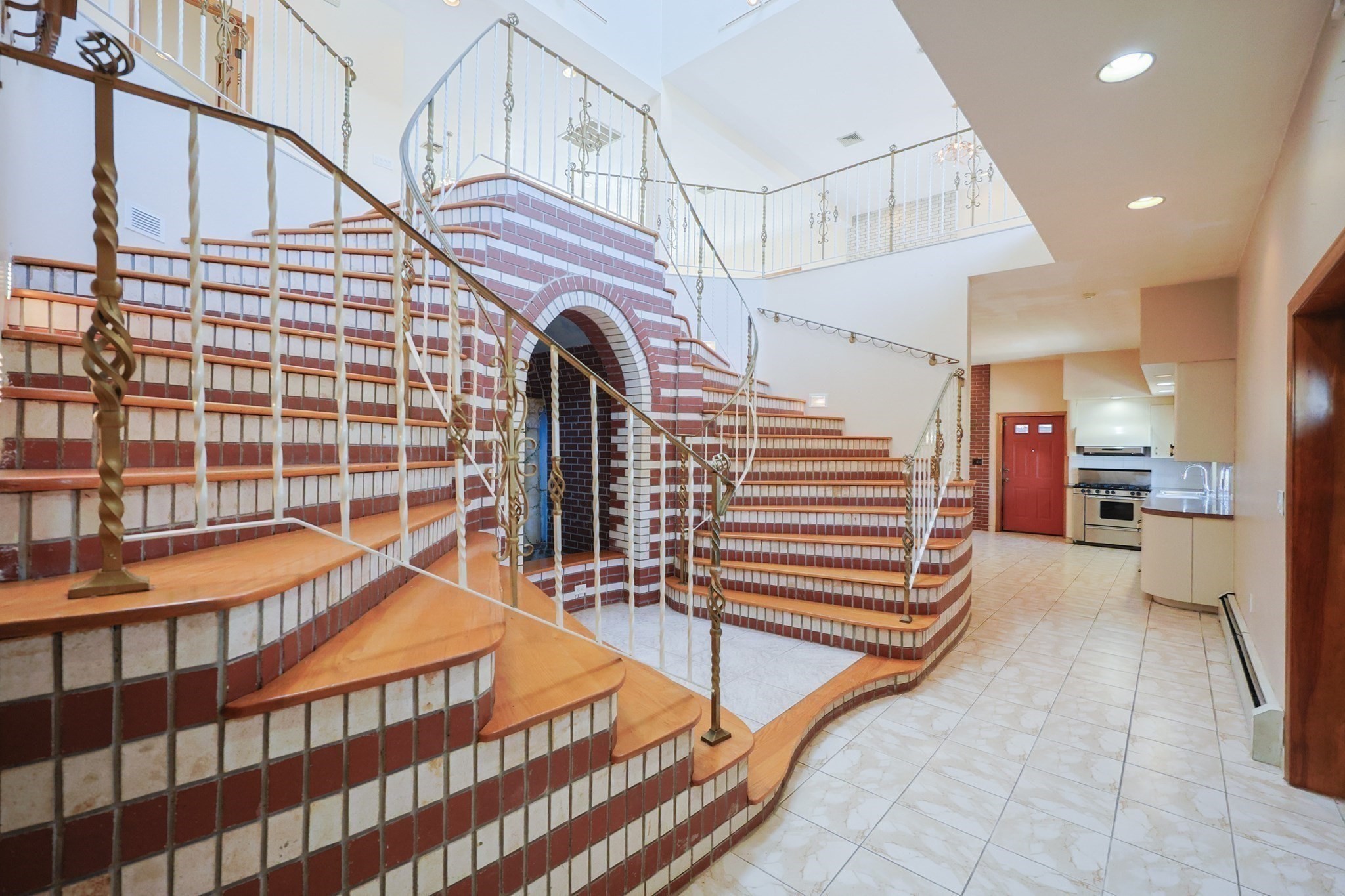 Revere, Massachusetts, 02151, United States, 4 Bedrooms Bedrooms, ,2 BathroomsBathrooms,Residential,For Sale,1934977