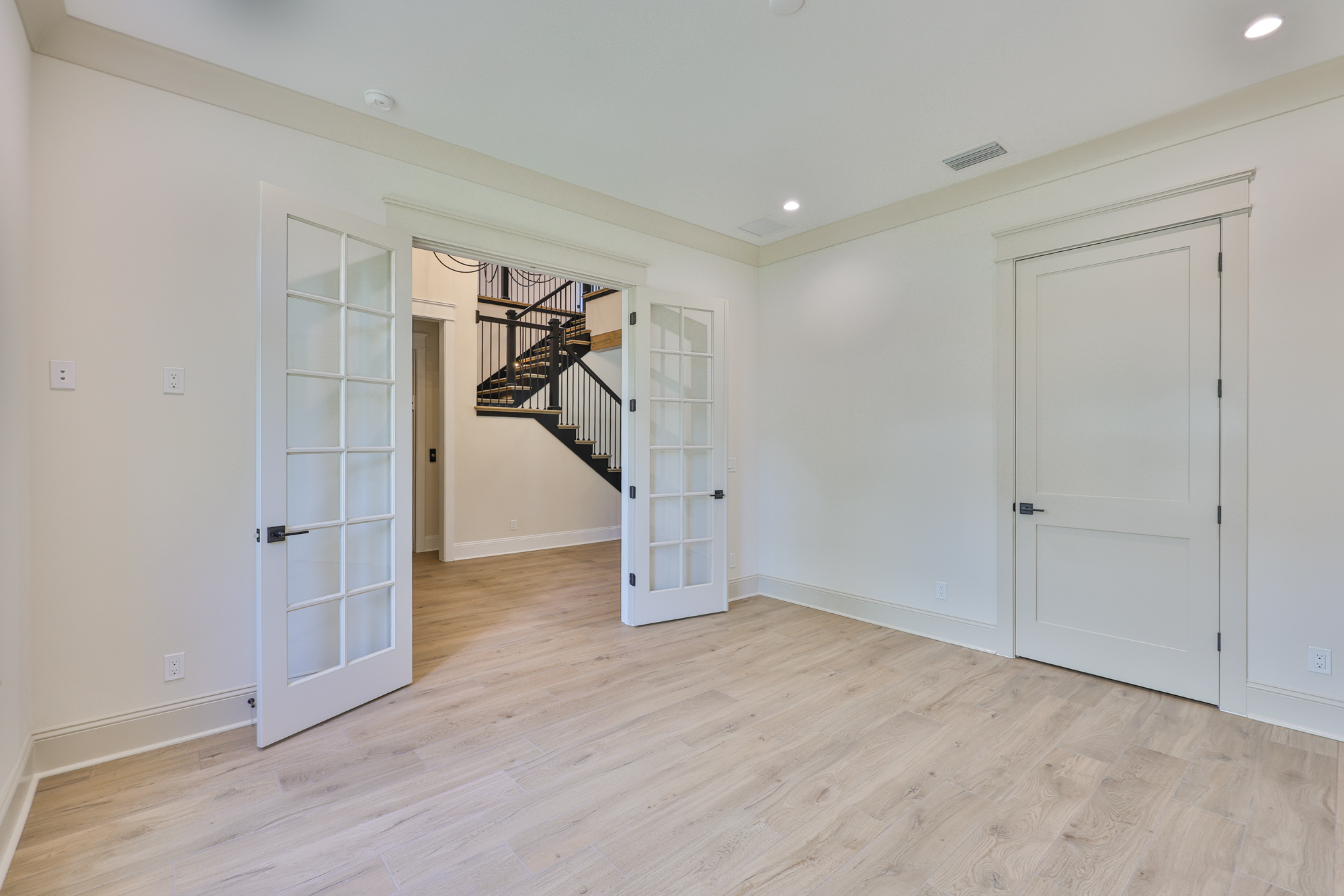 Tampa, Florida, 33629, United States, 5 Bedrooms Bedrooms, ,6 BathroomsBathrooms,Residential,For Sale,1974483