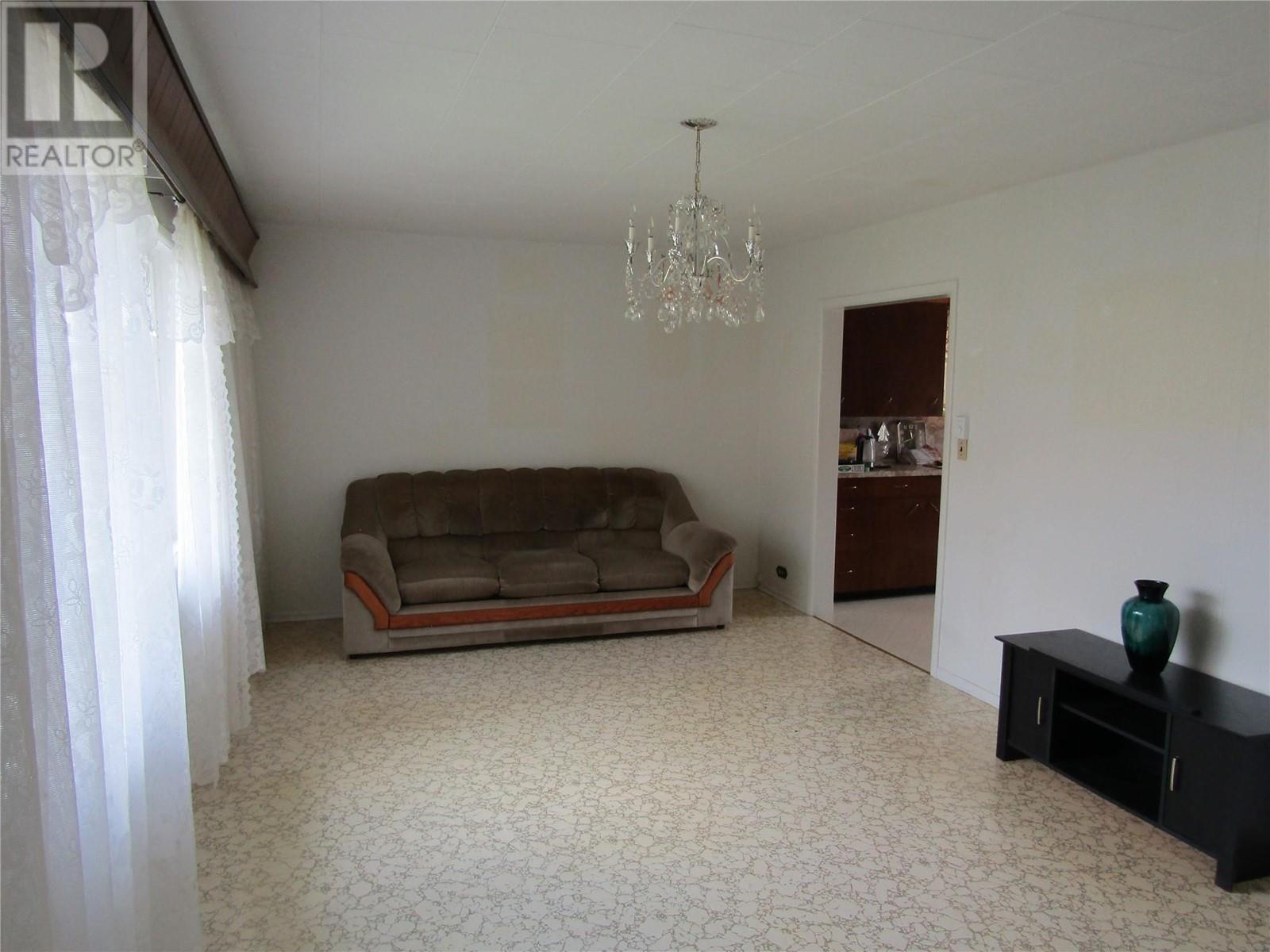 GRAND FORKS, British Columbia, V0H 1H5, CA, 3 Bedrooms Bedrooms, ,1 BathroomBathrooms,Residential,For Sale,1947650