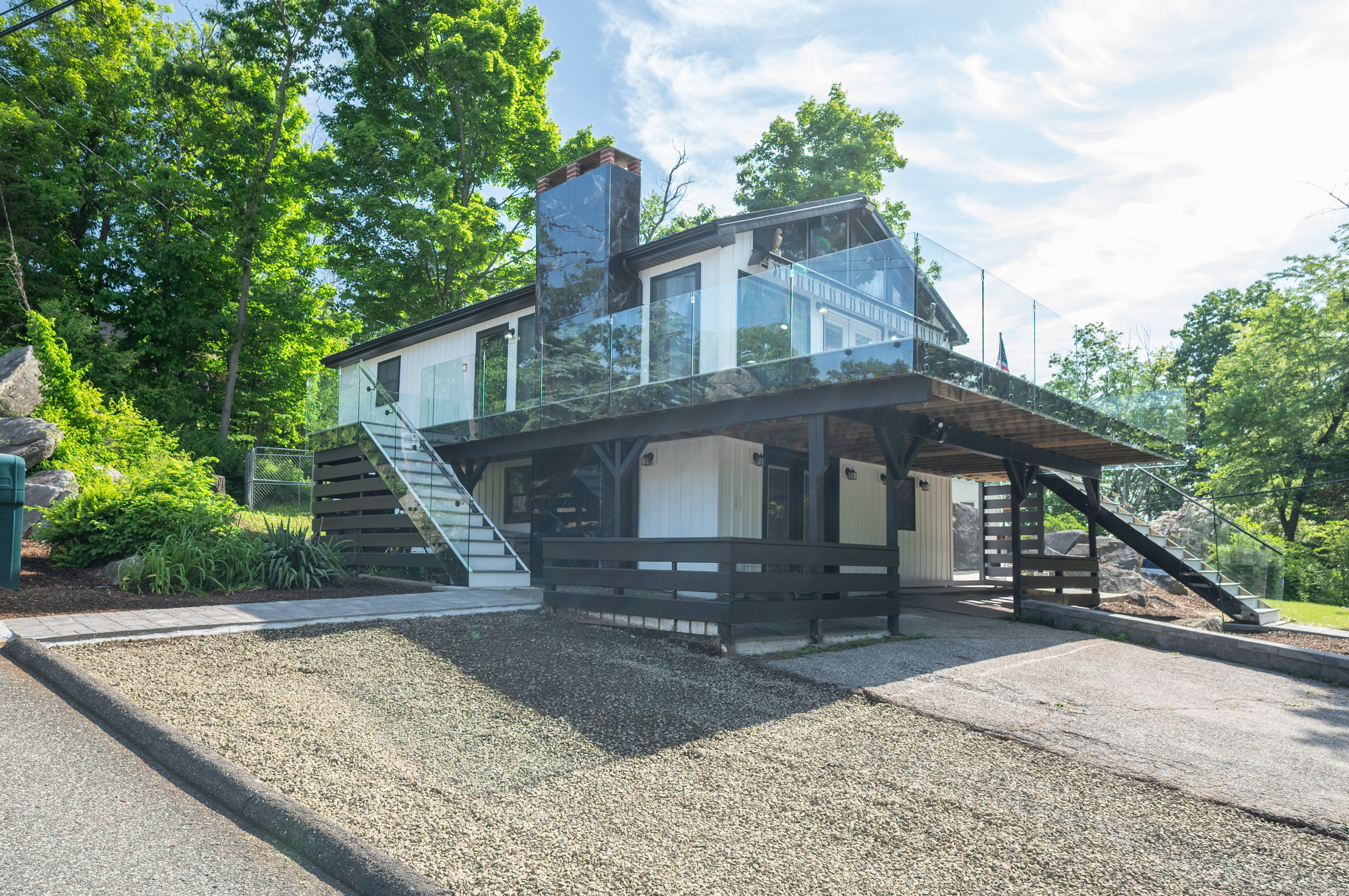 New Milford, Connecticut, 06776, United States, 2 Bedrooms Bedrooms, ,2 BathroomsBathrooms,Residential,For Sale,1927080