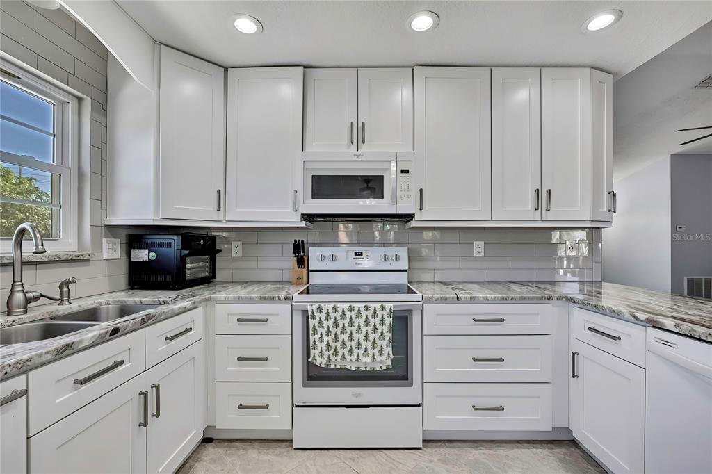 Hudson, Florida, 34667, United States, 3 Bedrooms Bedrooms, ,3 BathroomsBathrooms,Residential,For Sale,1989714