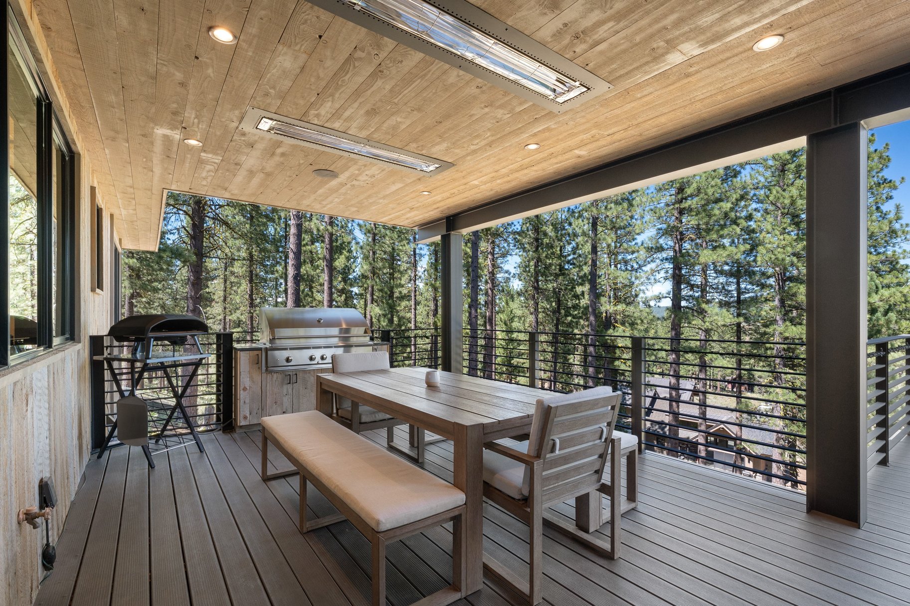  Turnkey Mountain Luxury with Designer Upgrades & Mountain Views - 物件實景