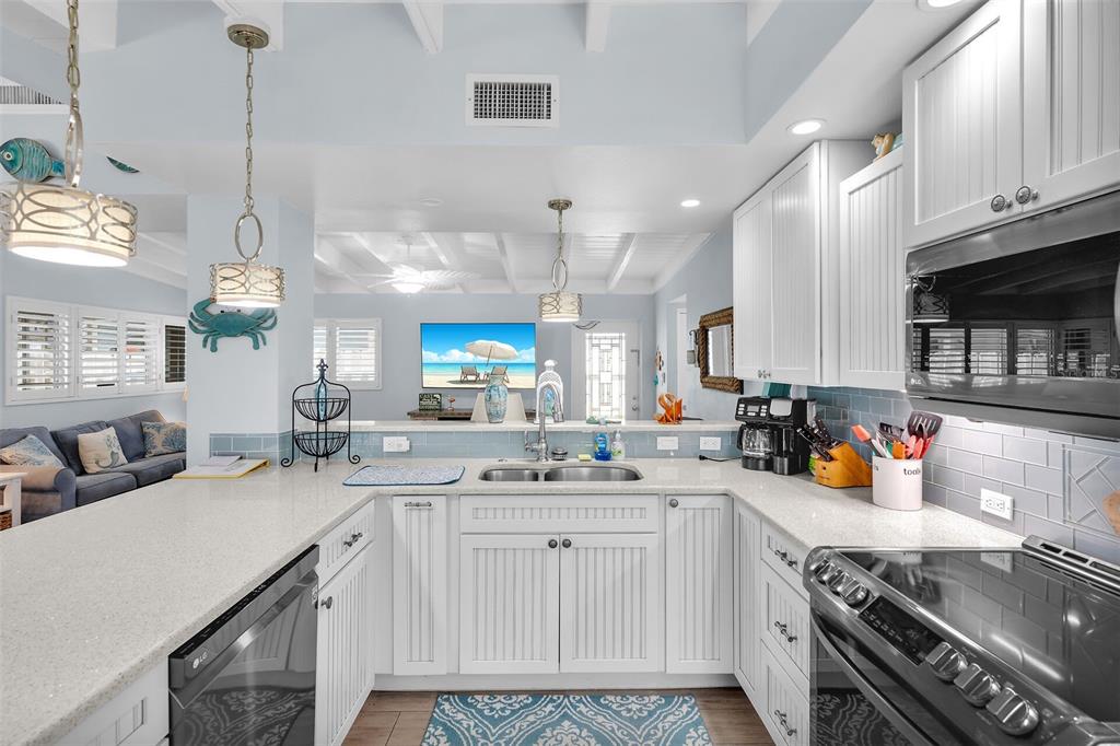 Key Colony Beach, Florida, 33051, United States, 3 Bedrooms Bedrooms, ,3 BathroomsBathrooms,Residential,For Sale,1988059