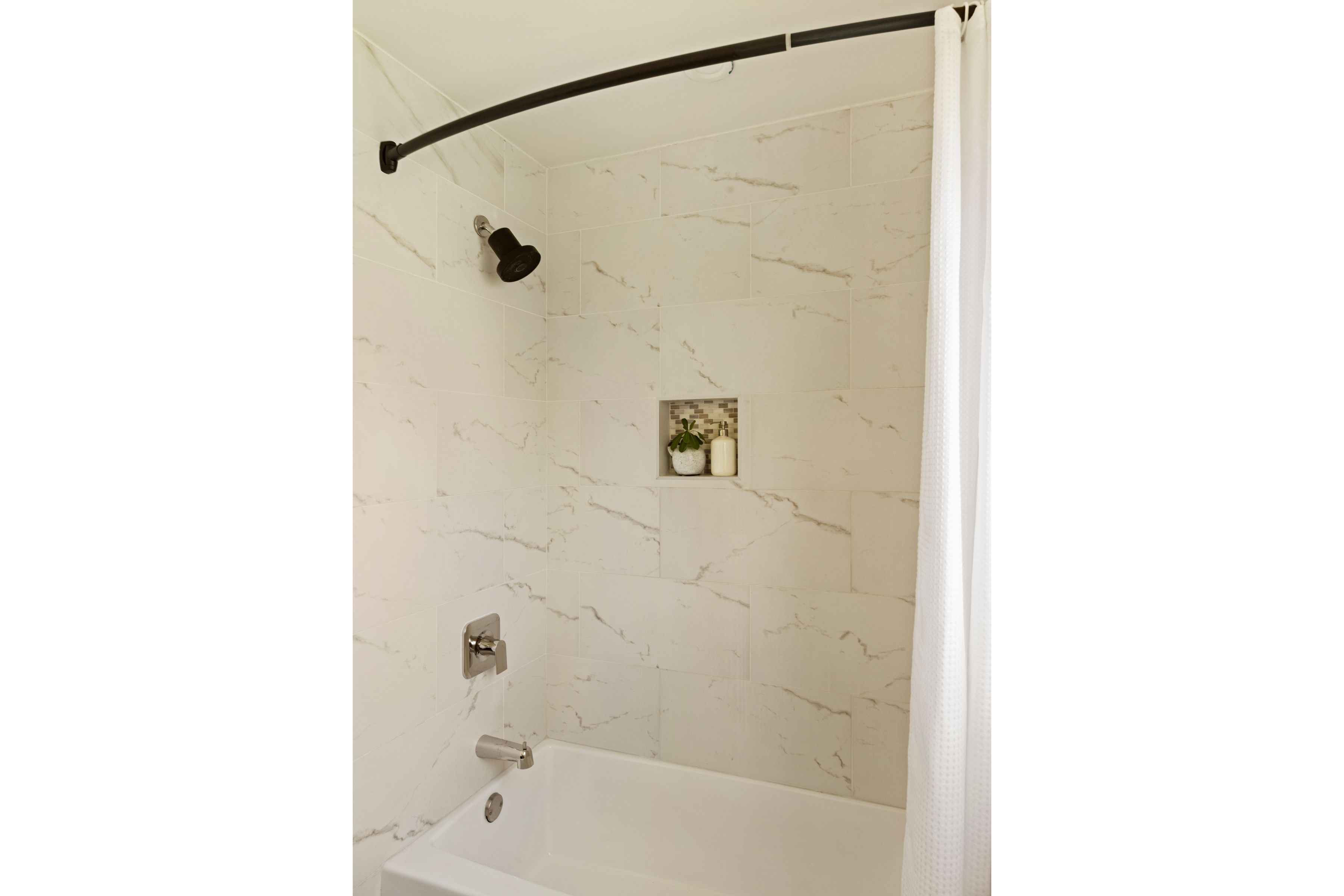  17212 Bullock Street - 物件實景