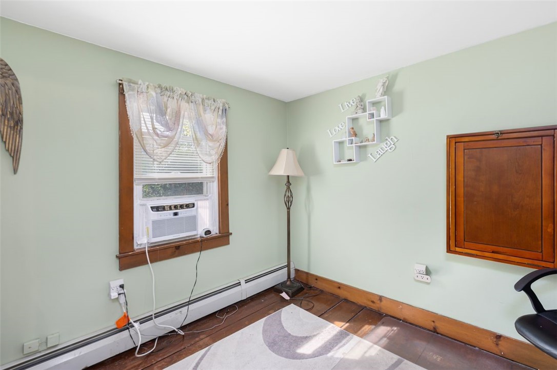 North Kingstown, Rhode Island, 02852, United States, 3 Bedrooms Bedrooms, ,2 BathroomsBathrooms,Residential,For Sale,1960458
