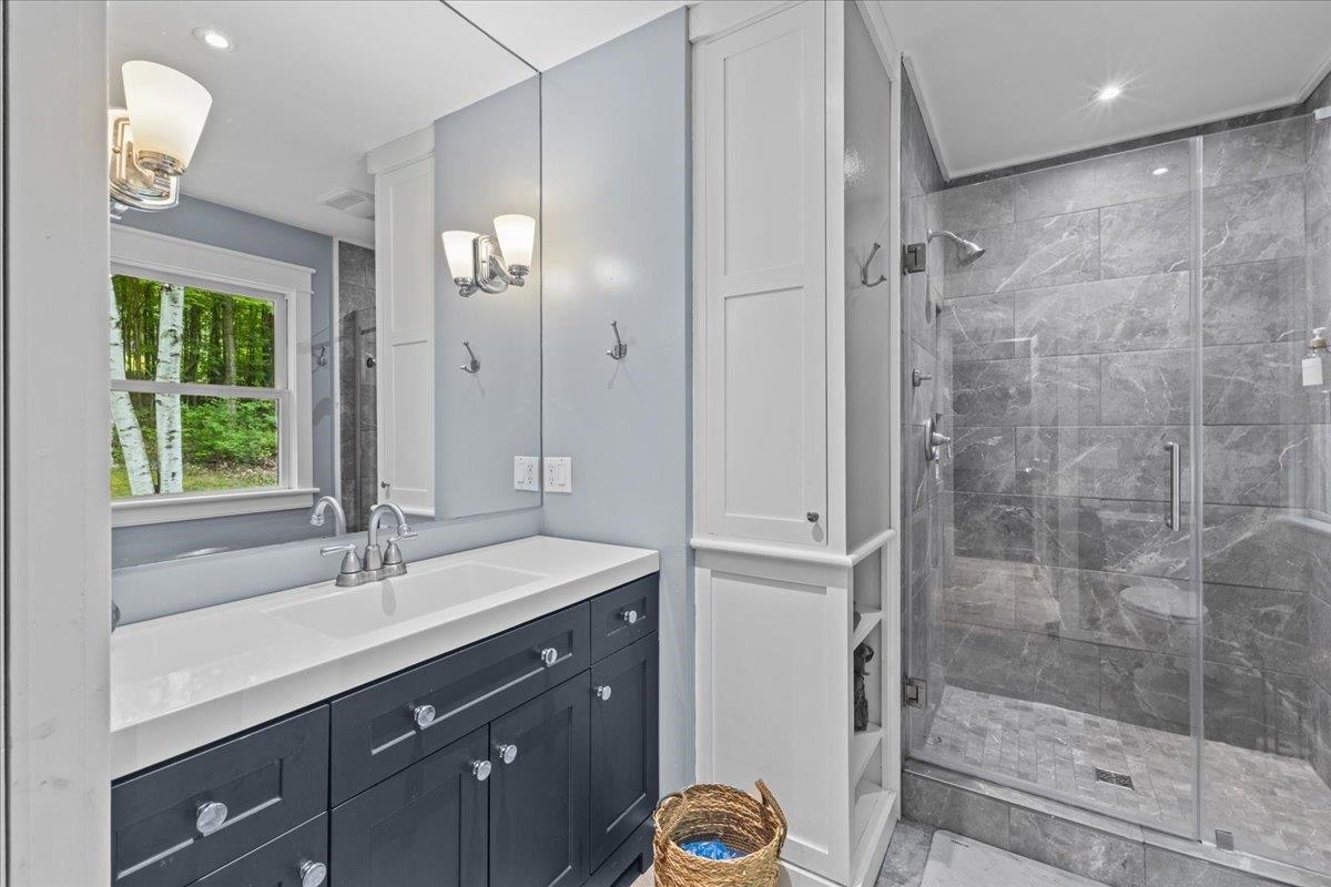 Stowe, Vermont, 05672, United States, 6 Bedrooms Bedrooms, ,4 BathroomsBathrooms,Residential,For Sale,1840743