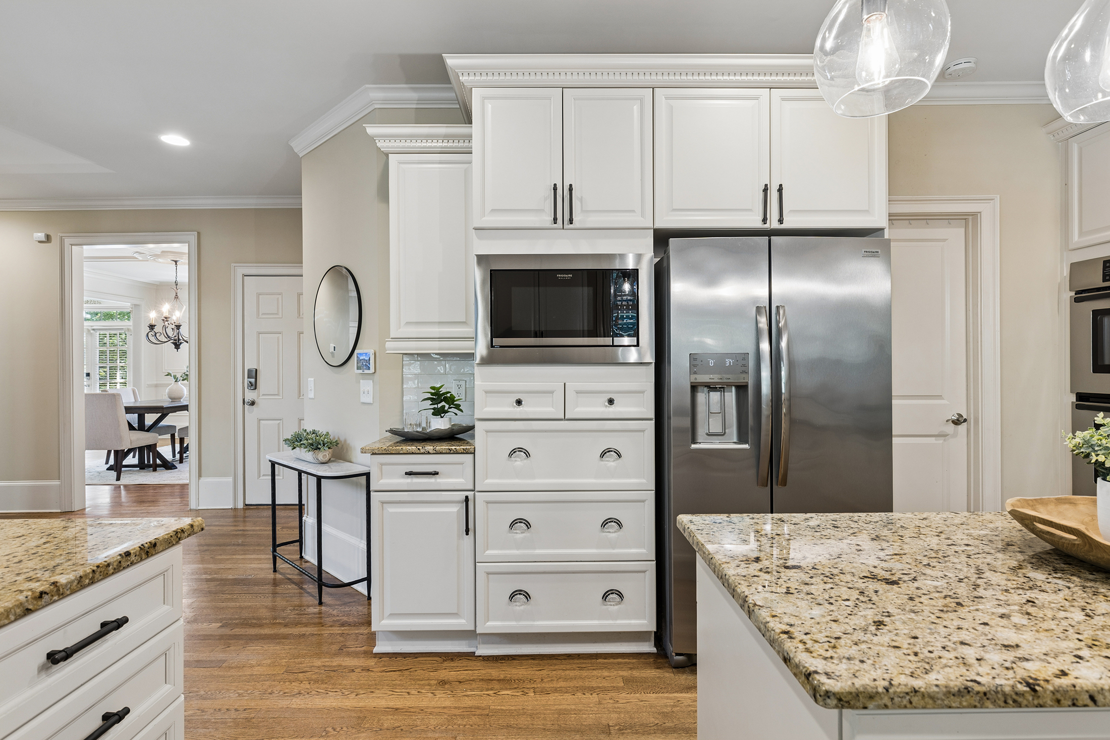  Ideally Located Within One Mile of Roswell’s Beloved Historic Canton Street - 物件實景