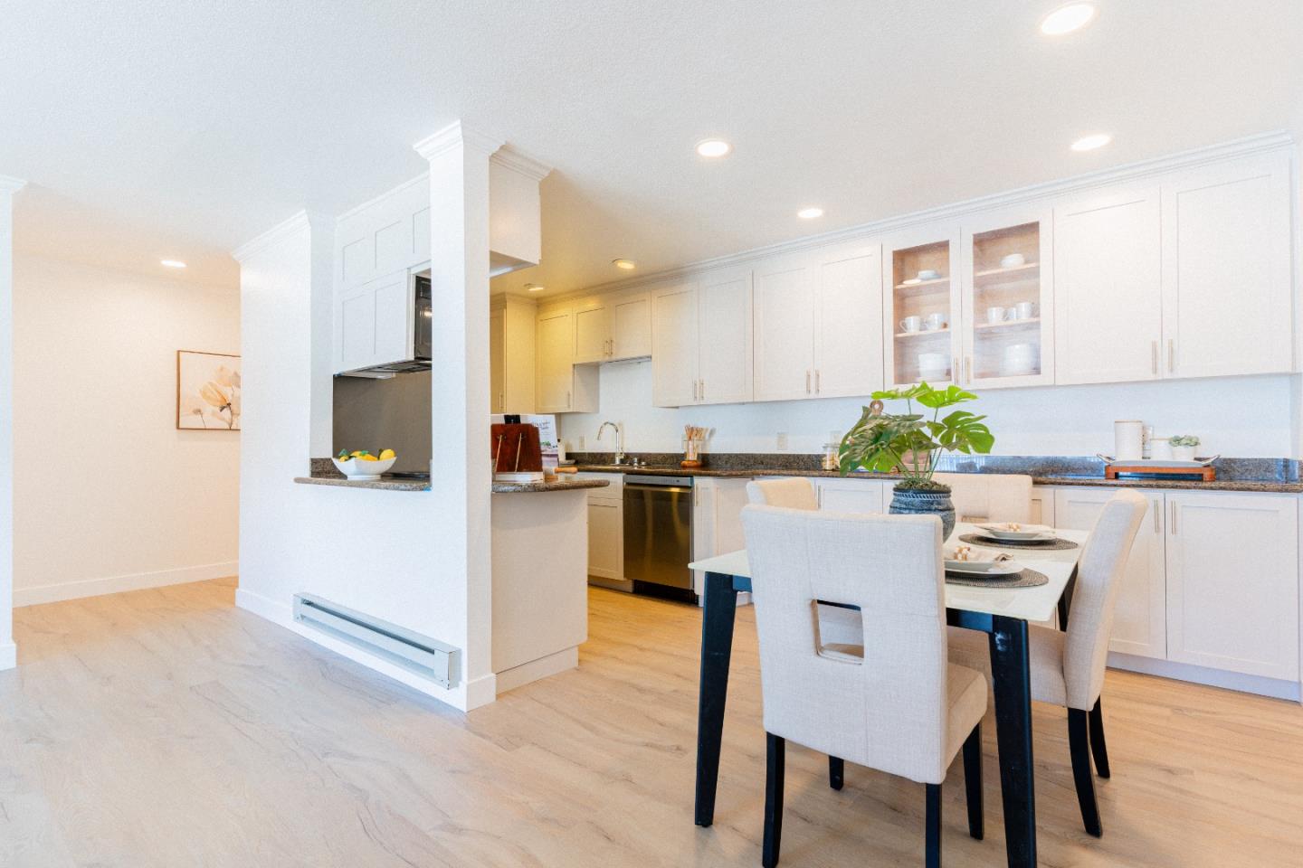 Mountain View, California, 94040, United States, 2 Bedrooms Bedrooms, ,2 BathroomsBathrooms,Residential,For Sale,1988122