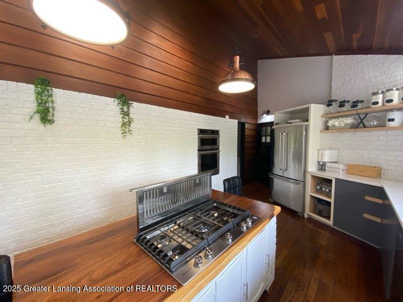 Eagle, Michigan, 48822, United States, 4 Bedrooms Bedrooms, ,4 BathroomsBathrooms,Residential,For Sale,1807523