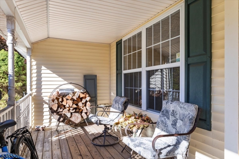 White Twp., New Jersey, 07823, United States, 4 Bedrooms Bedrooms, ,3 BathroomsBathrooms,Residential,For Sale,1989028