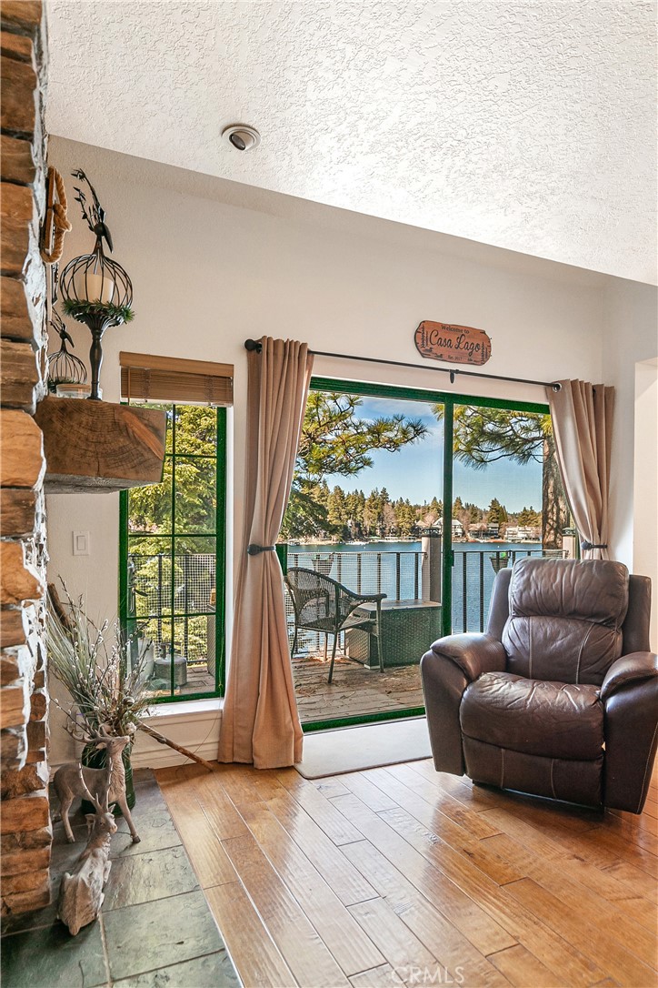 Lake Arrowhead, California, 92352, United States, 3 Bedrooms Bedrooms, ,3 BathroomsBathrooms,Residential,For Sale,1950865