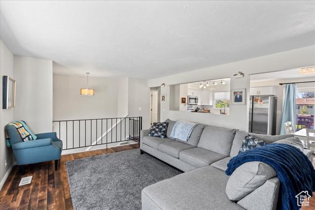 Salt Lake City, Utah, 84118, United States, 4 Bedrooms Bedrooms, ,2 BathroomsBathrooms,Residential,For Sale,1944527