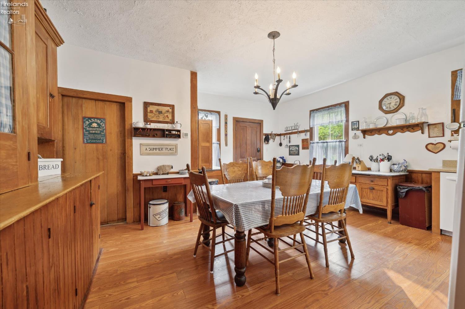 Put-In-Bay, Ohio, 43456, United States, 4 Bedrooms Bedrooms, ,2 BathroomsBathrooms,Residential,For Sale,1983936