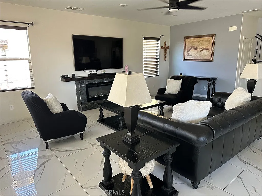 Victorville, California, 92392, United States, 5 Bedrooms Bedrooms, ,4 BathroomsBathrooms,Residential,For Sale,1984455