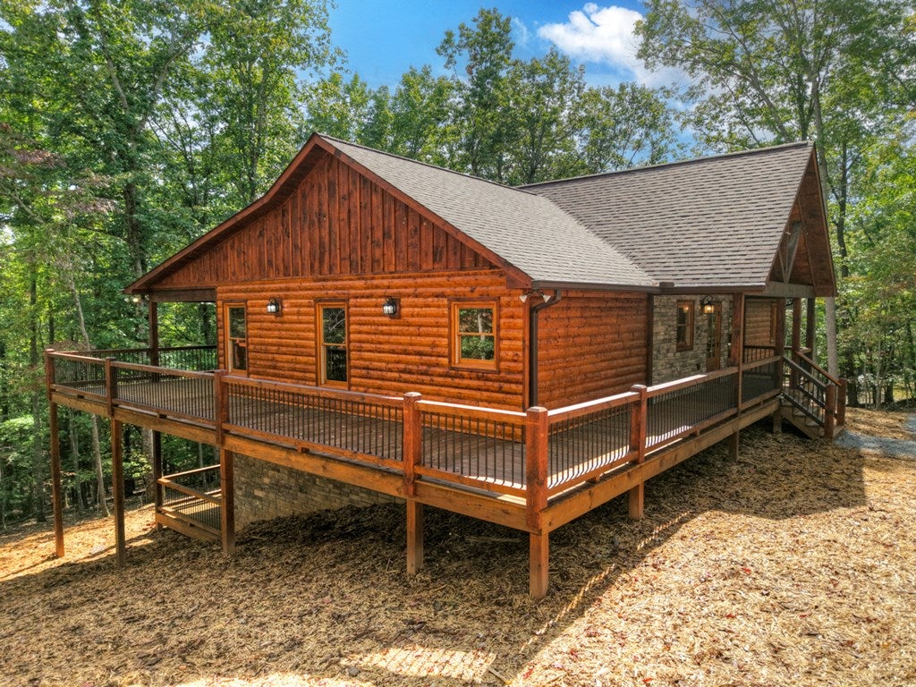 Mineral Bluff, Georgia, 30559, United States, 4 Bedrooms Bedrooms, ,3 BathroomsBathrooms,Residential,For Sale,1953348