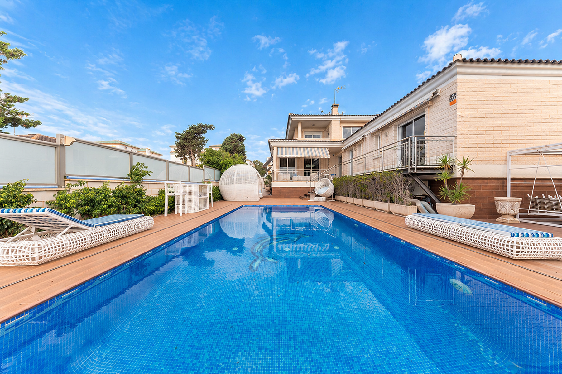  Exceptional luxury villa with direct beach access in Torrevieja. - 物件實景