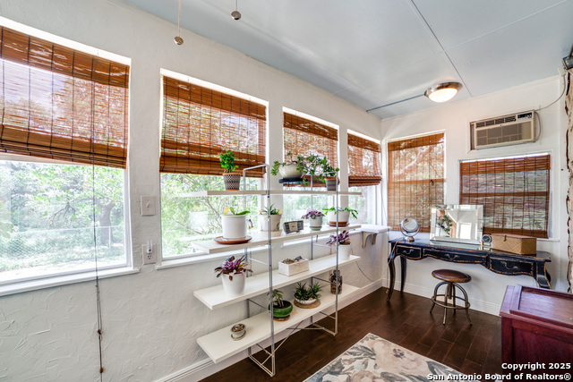 Helotes, Texas, 78023, United States, 2 Bedrooms Bedrooms, ,2 BathroomsBathrooms,Residential,For Sale,1997075