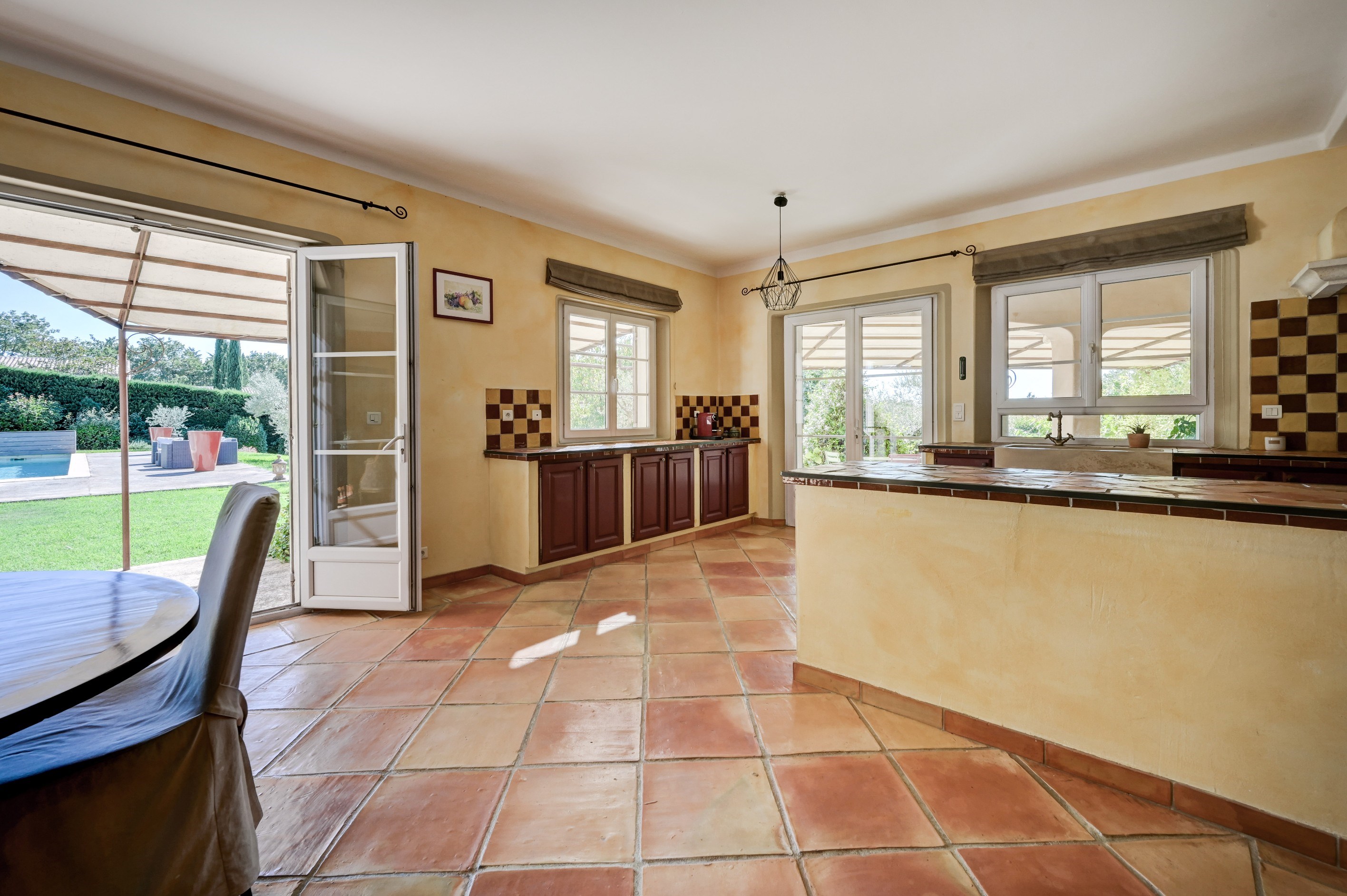  amily Home with Pool and Landscaped Grounds near Aix-en-Provence - 物件實景