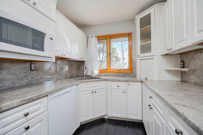 Staten Island, New York, 10314, United States, 4 Bedrooms Bedrooms, ,2 BathroomsBathrooms,Residential,For Sale,1895185