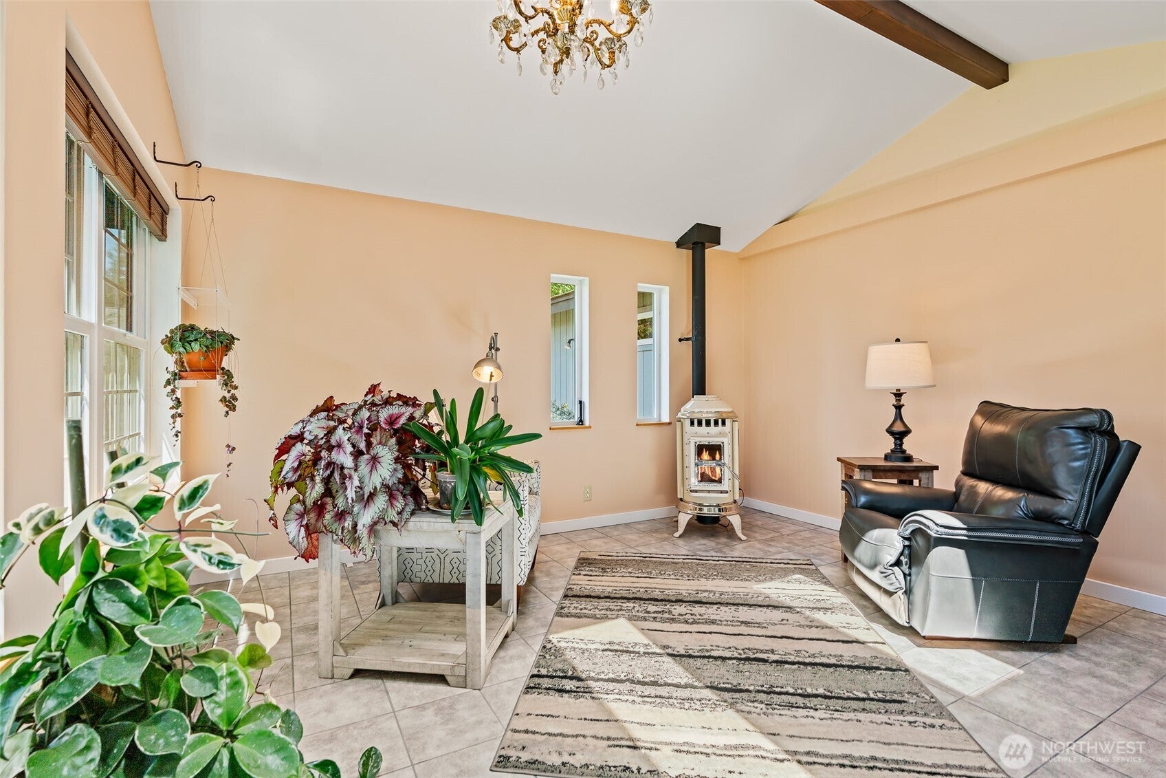 Ellensburg, Washington, 98926, United States, 3 Bedrooms Bedrooms, ,1 BathroomBathrooms,Residential,For Sale,1902528