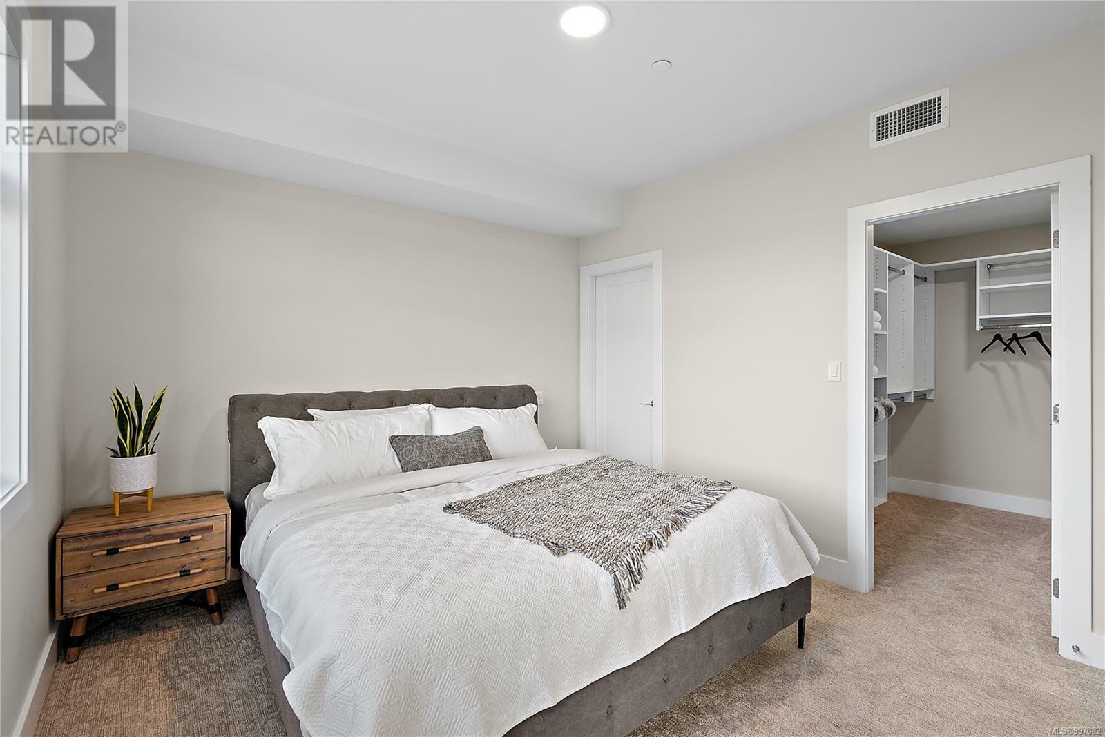 CENTRAL SAANICH, British Columbia, V8M 0B9, CA, 2 Bedrooms Bedrooms, ,2 BathroomsBathrooms,Residential,For Sale,1874141