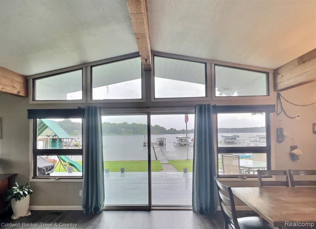 Whitmore Lake, Michigan, 48189, United States, 3 Bedrooms Bedrooms, ,2 BathroomsBathrooms,Residential,For Sale,1925473