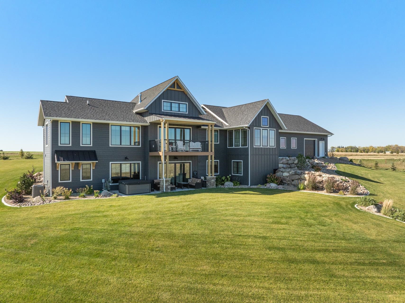 Garrison, North Dakota, 58540, United States, 4 Bedrooms Bedrooms, ,3 BathroomsBathrooms,Residential,For Sale,1975291