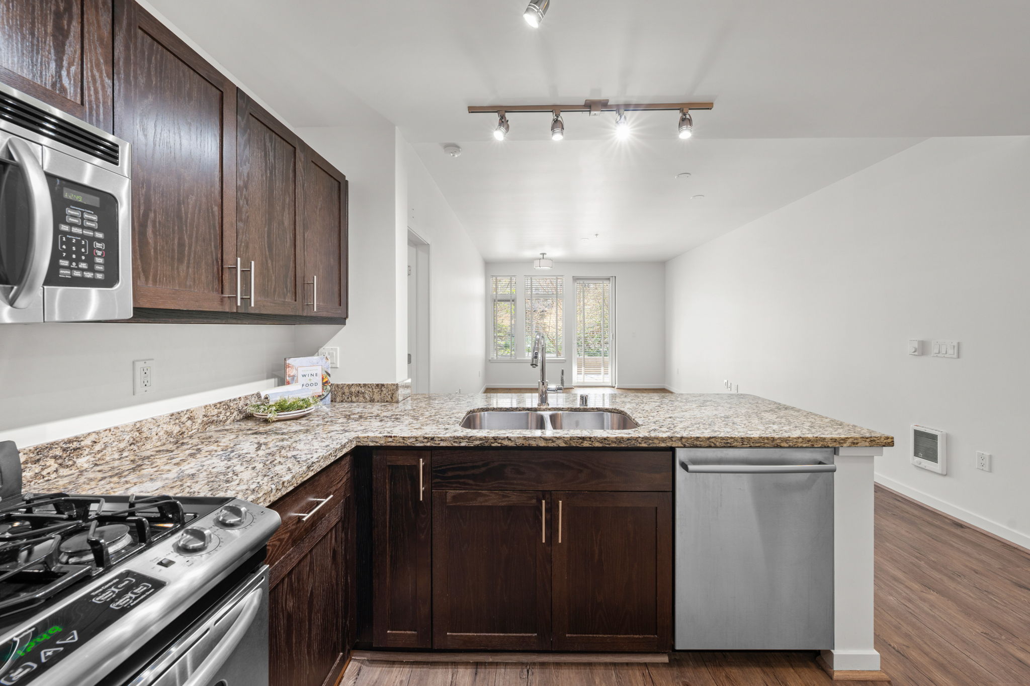  15100 6th Ave SW Unit #332, Burien, WA 98166 - 物件實景