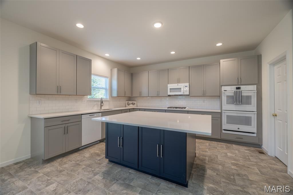 Wentzville, Missouri, 63385, United States, 4 Bedrooms Bedrooms, ,4 BathroomsBathrooms,Residential,For Sale,1948699